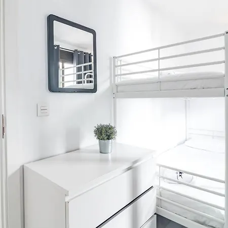 Apartman Harbor Getaway In The Heart Of Puerto Banus With Walking Dictance To Everything