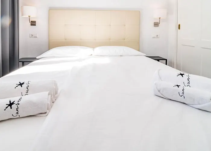 Harbor Getaway In The Heart Of Puerto Banus With Walking Dictance To Everything Marbella