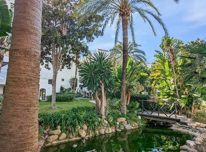 Harbor Getaway In The Heart Of Puerto Banus With Walking Dictance To Everything *