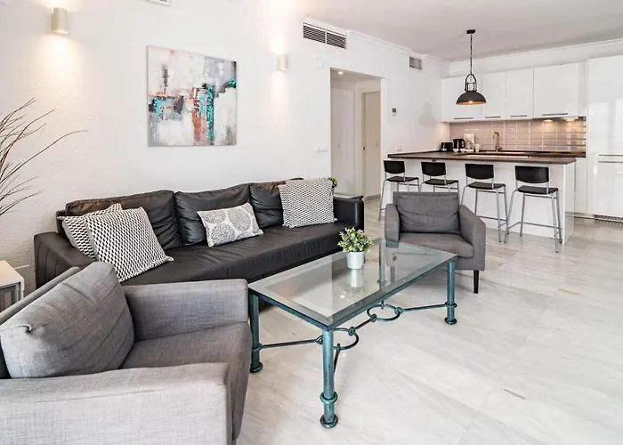 Harbor Getaway In The Heart Of Puerto Banus With Walking Dictance To Everything