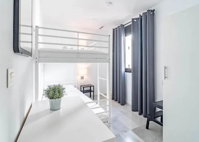 Apartament Harbor Getaway In The Heart Of Puerto Banus With Walking Dictance To Everything Marbella