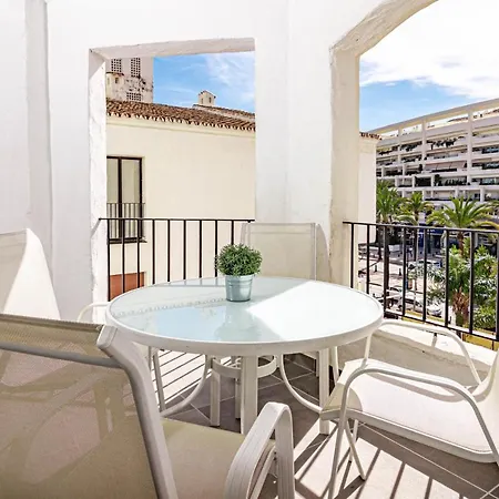 Apartament Harbor Getaway In The Heart Of Puerto Banus With Walking Dictance To Everything Marbella