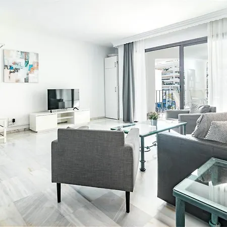 Harbor Getaway In The Heart Of Puerto Banus With Walking Dictance To Everything