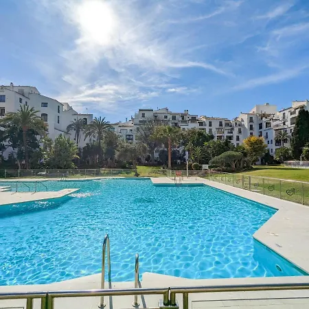 Harbor Getaway In The Heart Of Puerto Banus With Walking Dictance To Everything Appartement Marbellac