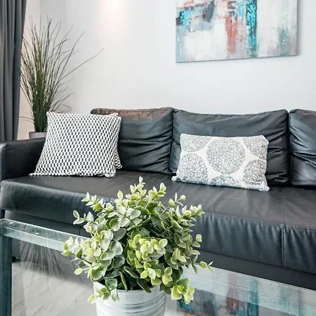 Harbor Getaway In The Heart Of Puerto Banus With Walking Dictance To Everything * Marbellac