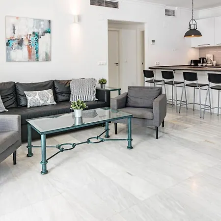 Harbor Getaway In The Heart Of Puerto Banus With Walking Dictance To Everything Apartament *