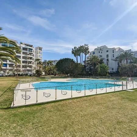 Apartament Harbor Getaway In The Heart Of Puerto Banus With Walking Dictance To Everything Marbella
