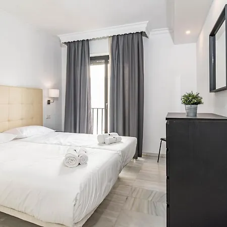 Harbor Getaway In The Heart Of Puerto Banus With Walking Dictance To Everything Апартаменти Марбелья