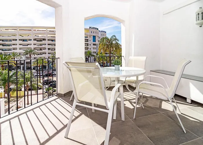 Harbor Getaway In The Heart Of Puerto Banus With Walking Dictance To Everything *