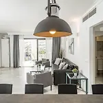 Harbor Getaway In The Heart Of Puerto Banus With Walking Dictance To Everything Διαμέρισμα *